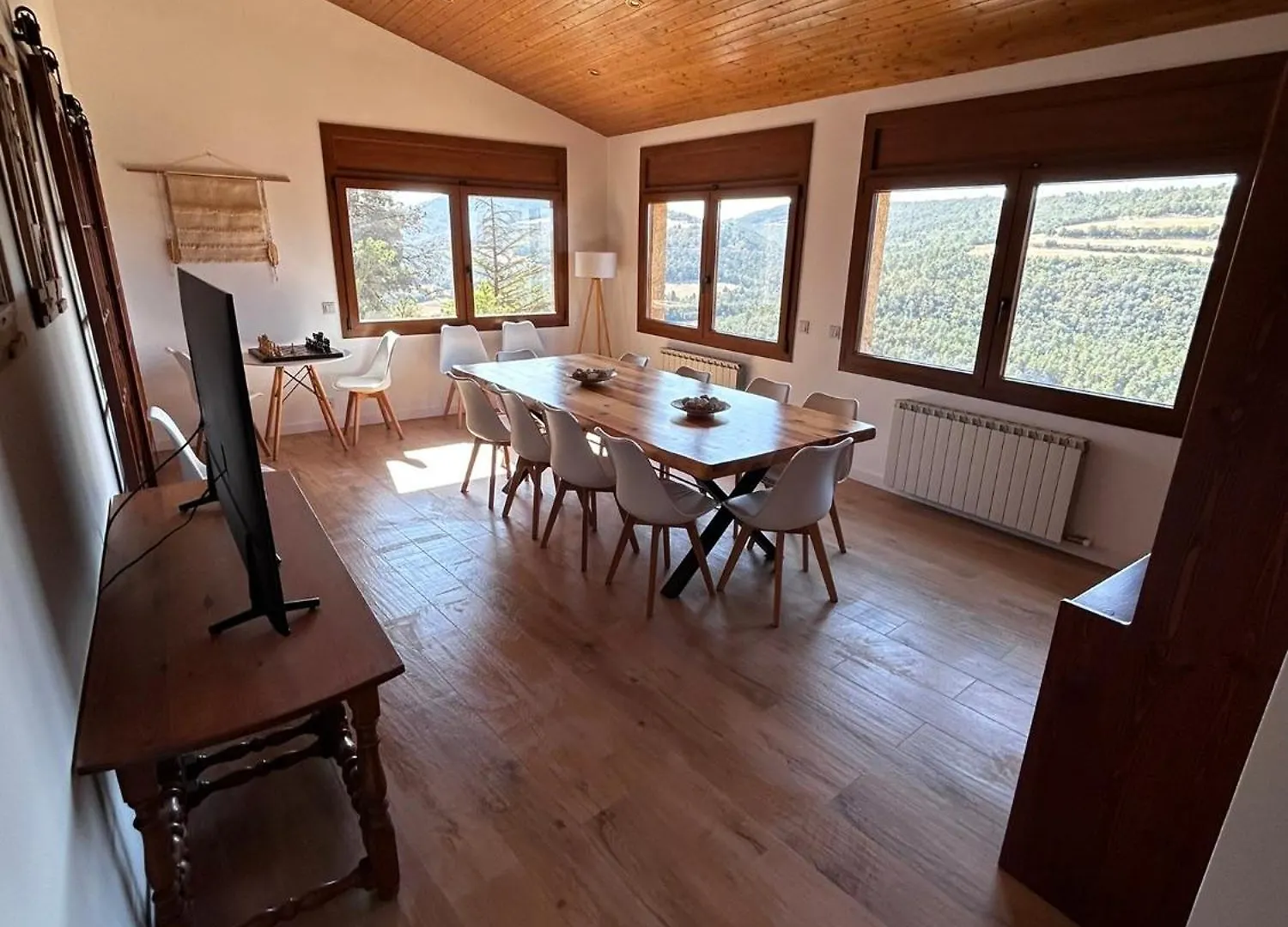 Cal Jandó Villa Segura  0*, Segura (Catalonia)
